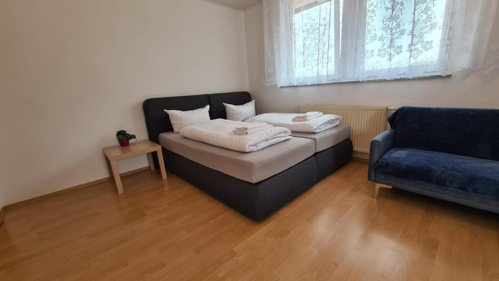 Schlafzimmer 1 Mit Top Aussicht Ueber Weilstetten Balingen Buitenkant foto